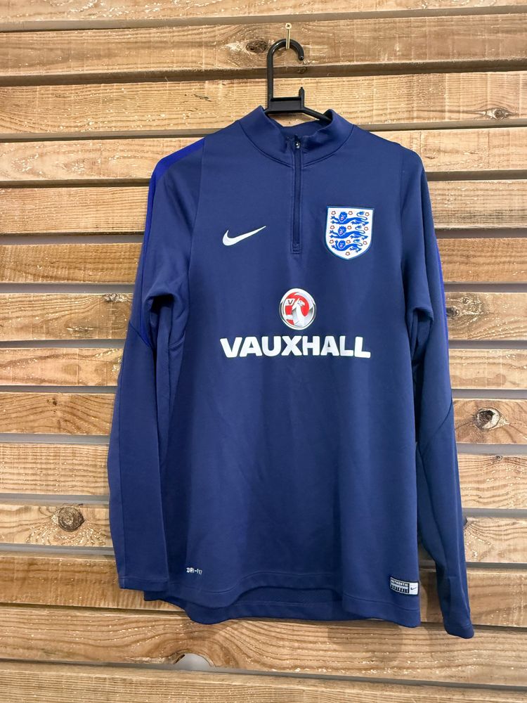 England Football Nike dri-fit 1/4 zip sweater/sweatshirt. World Cup. Size Large.