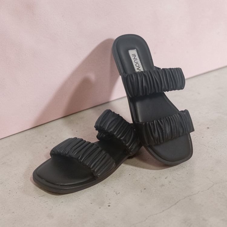 Inuovo Black Ruched Strap Sandals