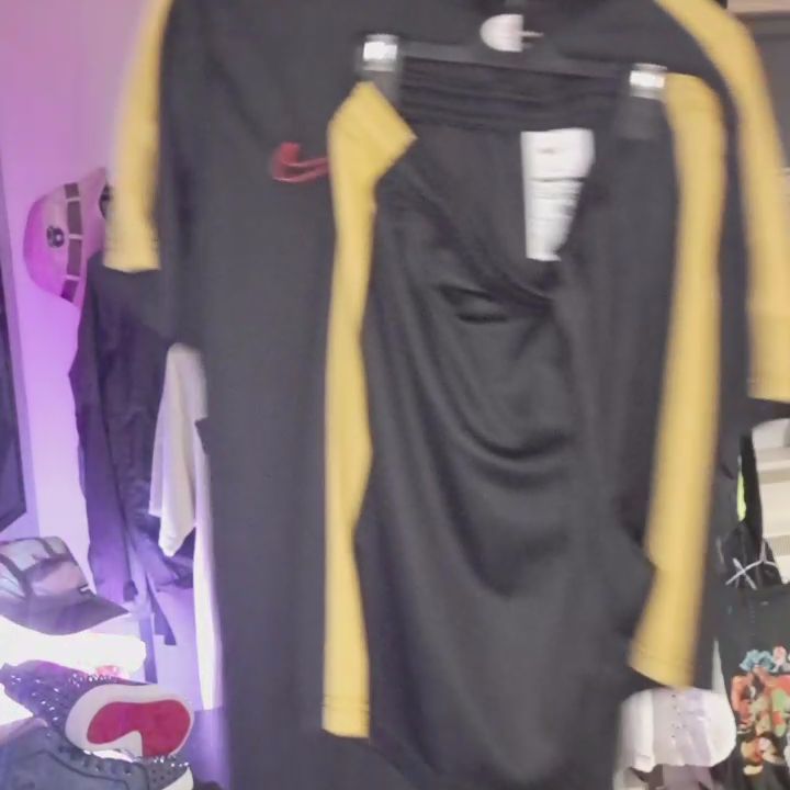 Nike drifit set  product image