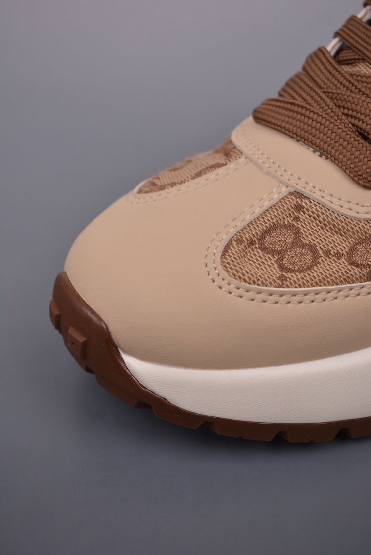 Gucci Sneakers image 6