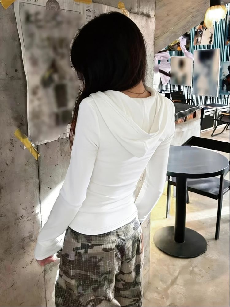 White Hooded Long Sleeve Top obraz 2