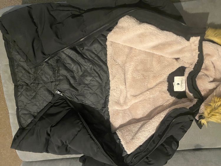 Soulcal & Co Black Puffer Jacket With Faux Fur Hood image 5