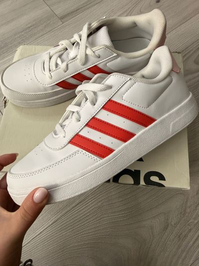 Buty Sneakersy Adidas White Sneakers With Red Stripes