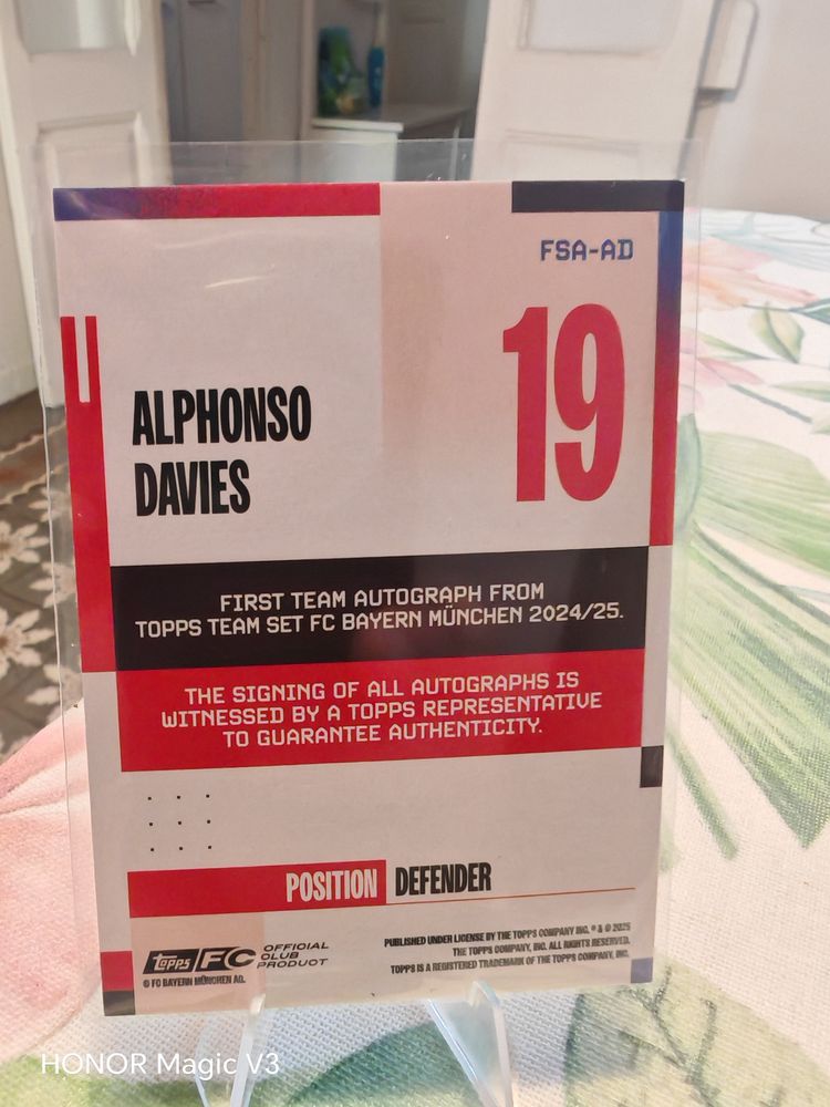 Topps Alphonso Davies Autograph Card 2