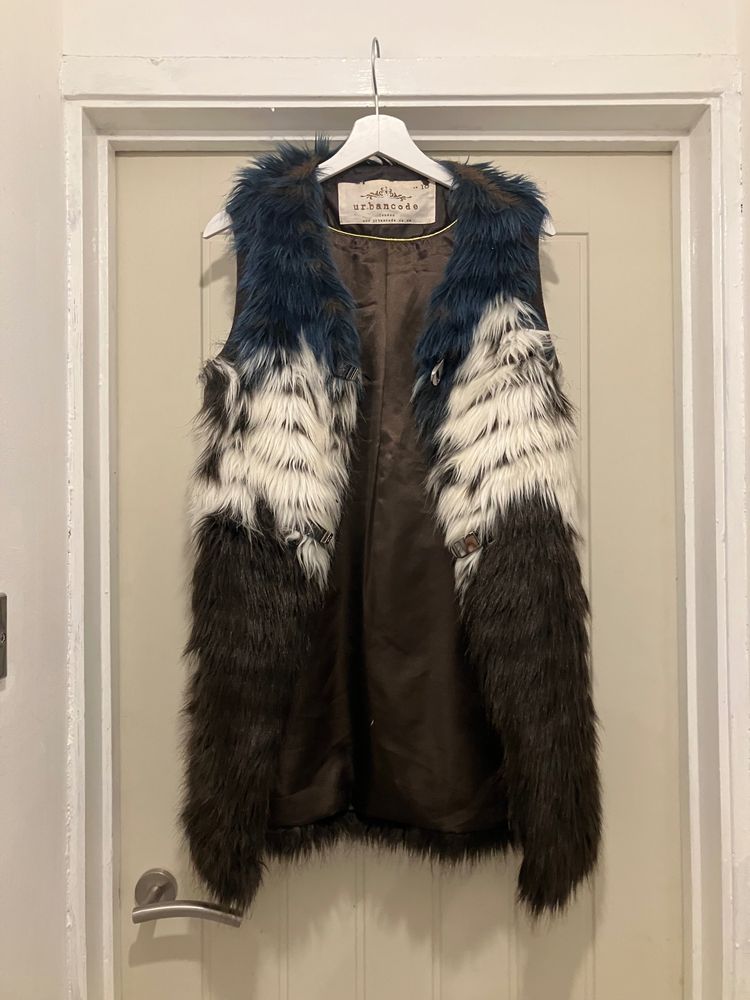 Urbancode Fur Vest