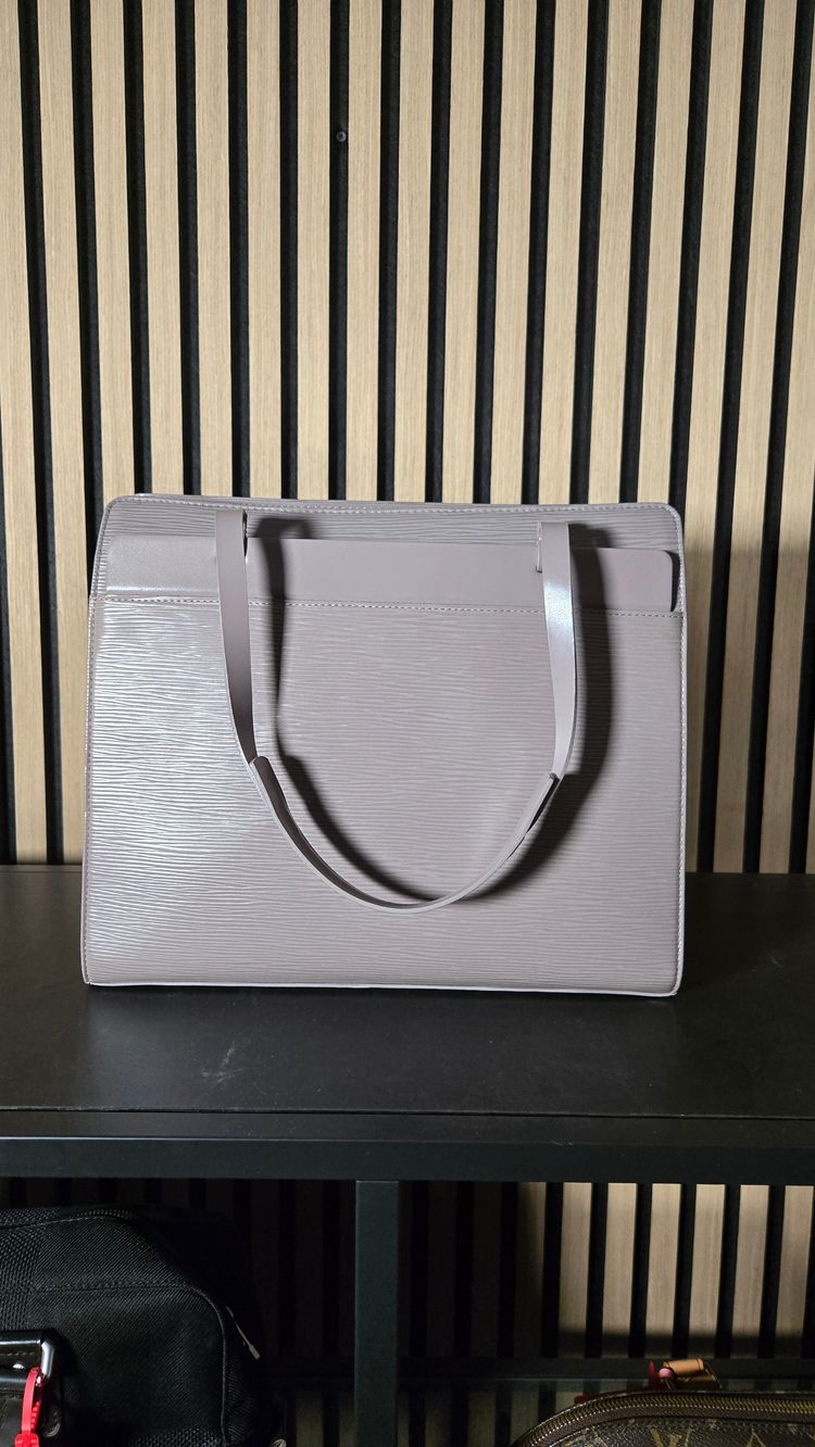B47 Louis Vuitton Epi Croisette PM Grey