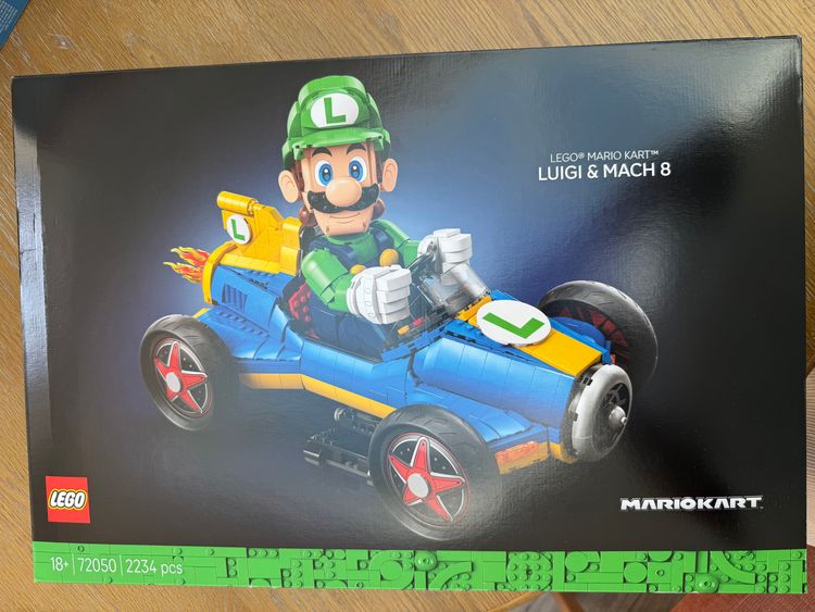 Lego Mario Kart Luigi & Mach 8