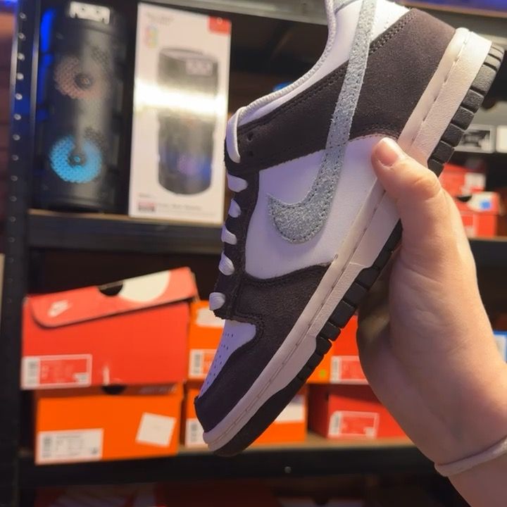 Nike Nike dunks size 4 product image