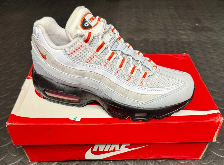 Nike Air Max 95 Wolf Grey/Safety Orange Sneakers