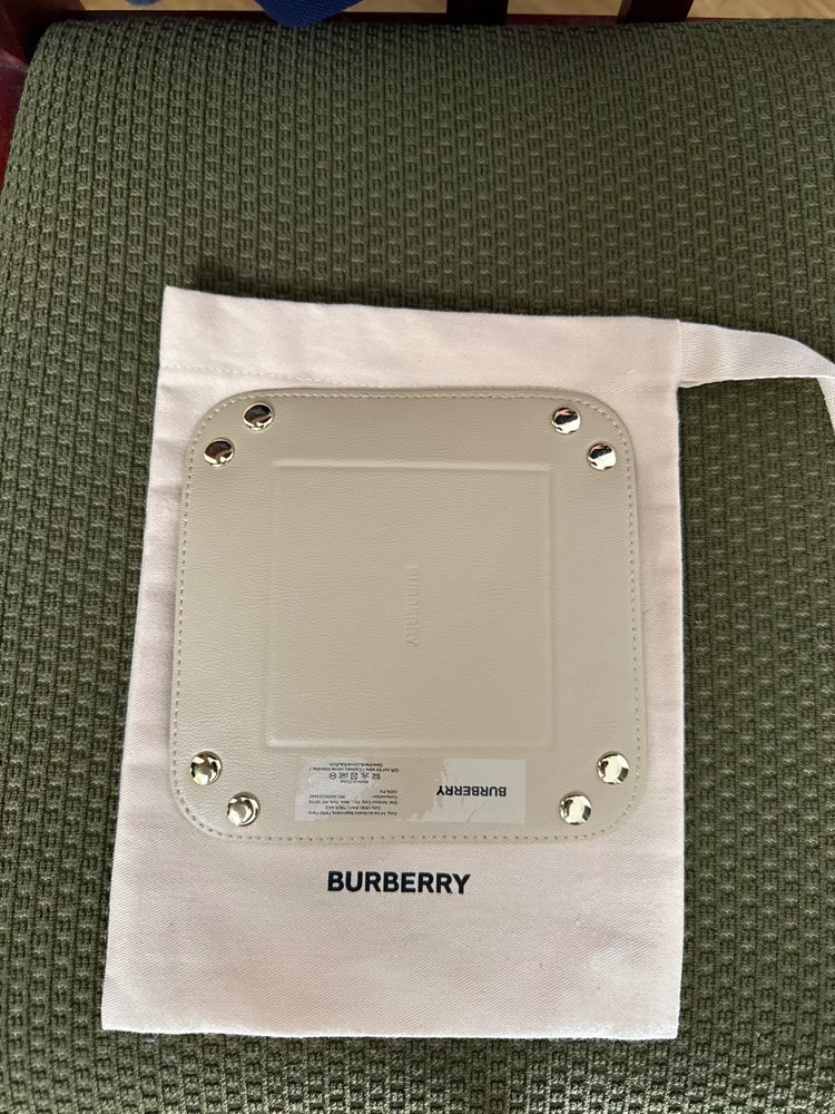 Burberry nowa tacka na biżuterię, składana