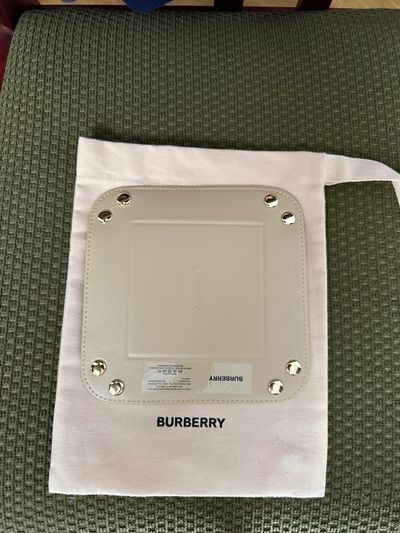 Burberry nowa tacka na biżuterię, składana