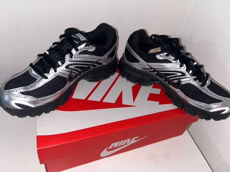 Nike Black And Silver Running Shoes image 2