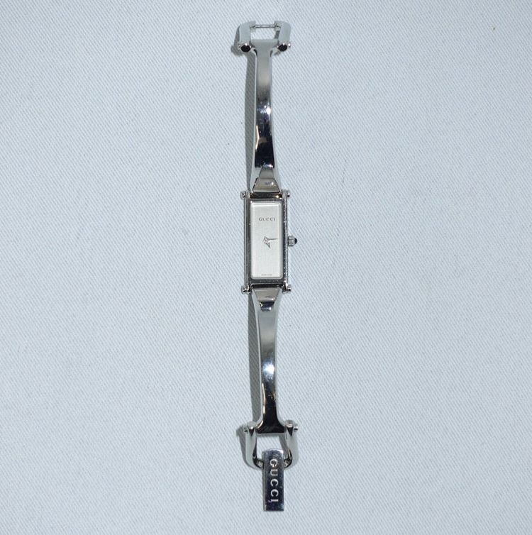 Gucci 1500 L Silver Watch White Dial 4