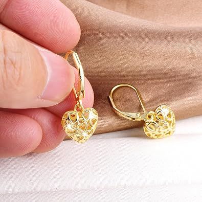 Immagine di Gold Heart-Shaped Earrings 2