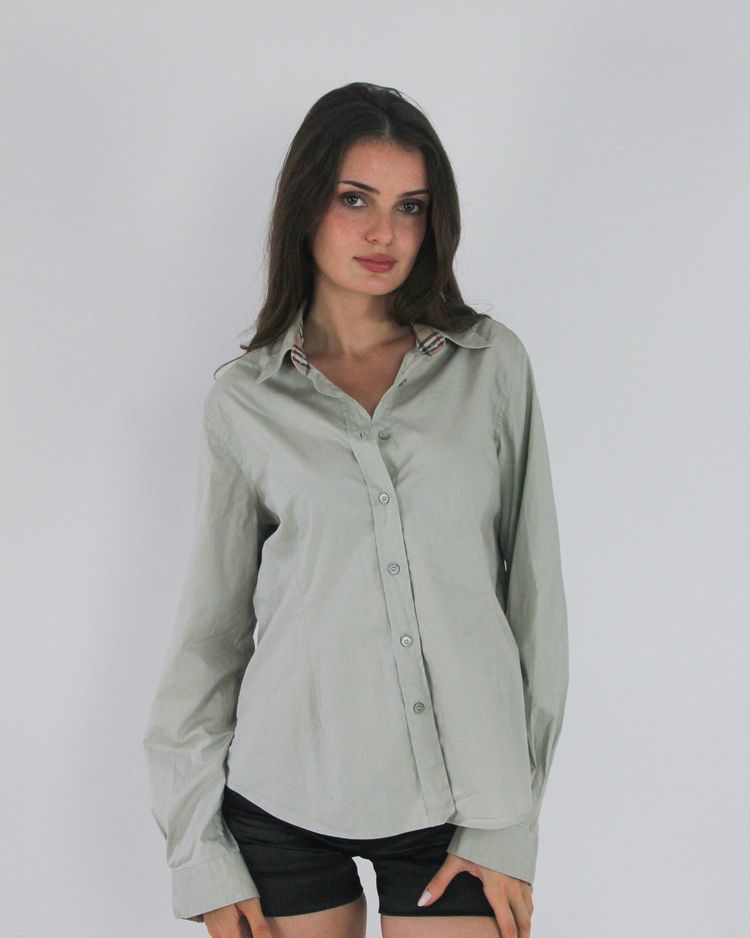 gossip girl drop | medium grey burberry  shirt image 1