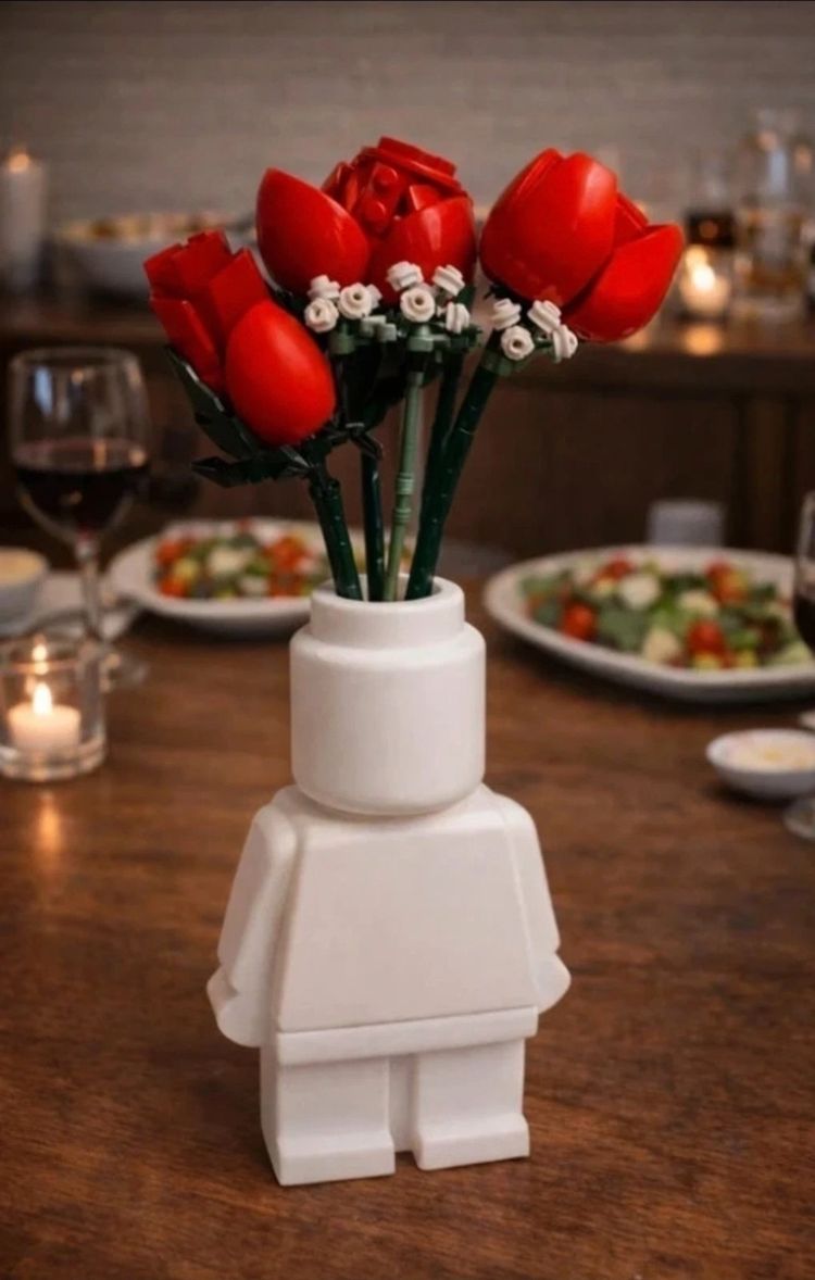 White brickman-Shaped Vase