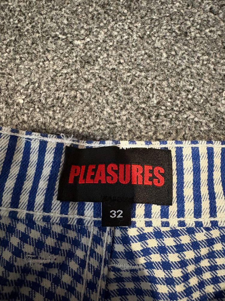 Pleasures Pleasures Blue And White Checkered Shorts product image