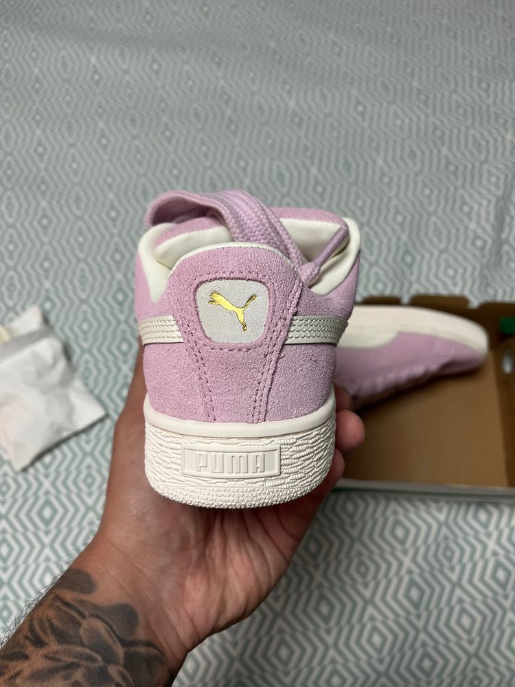 Puma Suede Grape Sneakers obraz 3