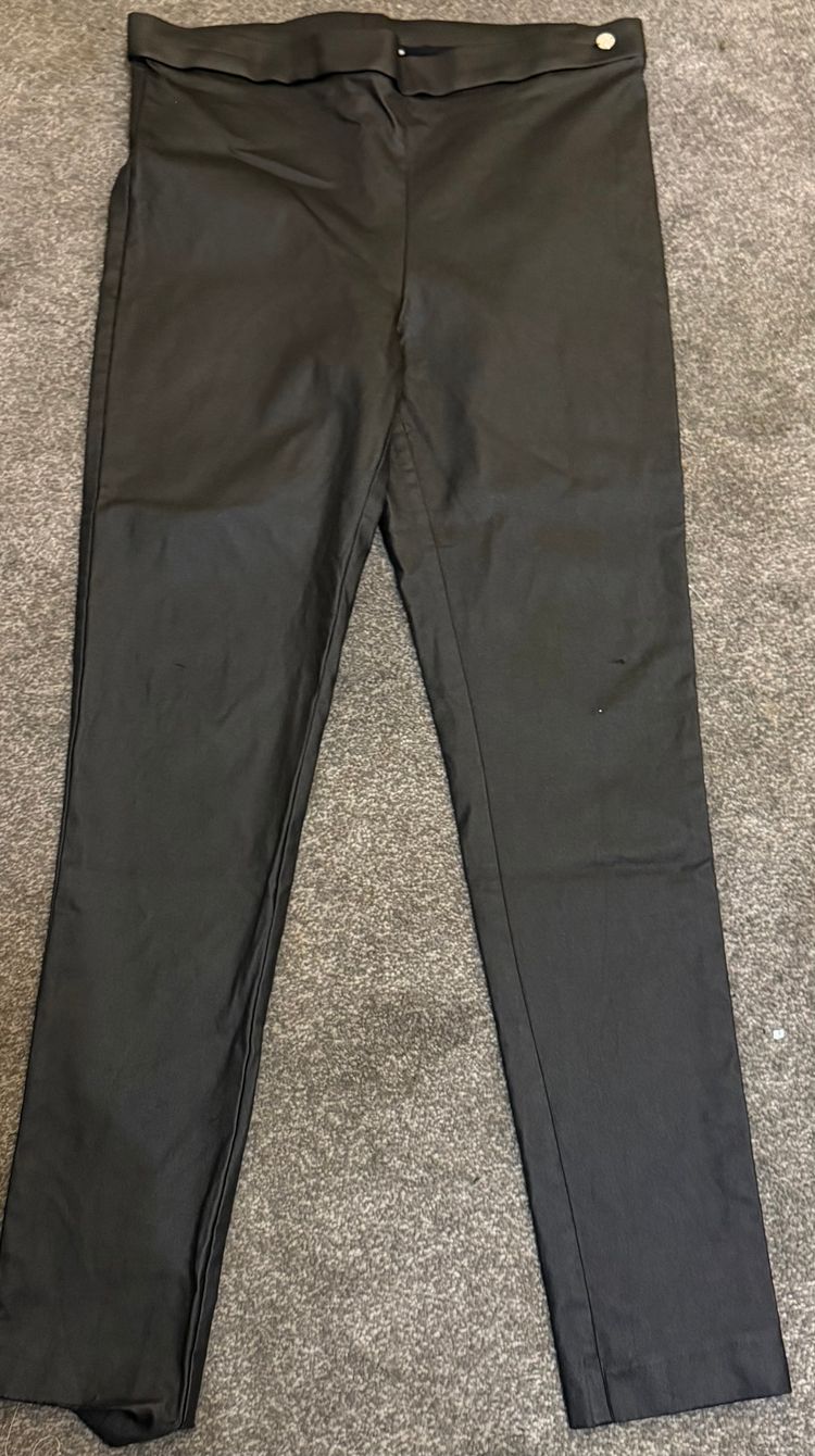 Black faux leather jeggings