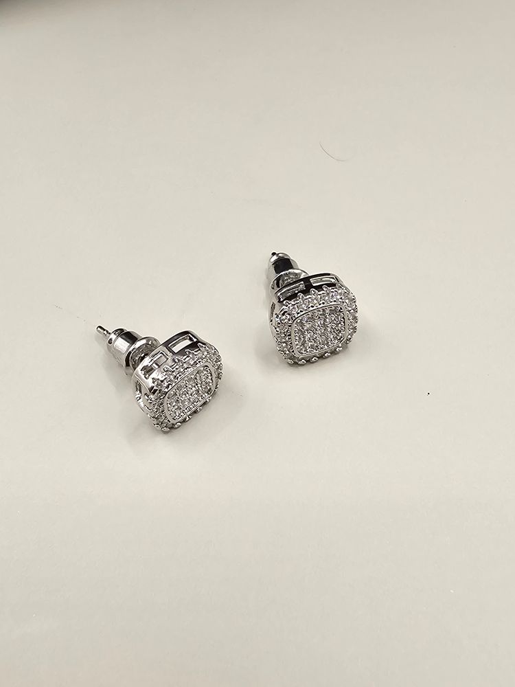 Other Silver-Tone Copper based  Stud Earrings with zirconia  Stones 10mm product image