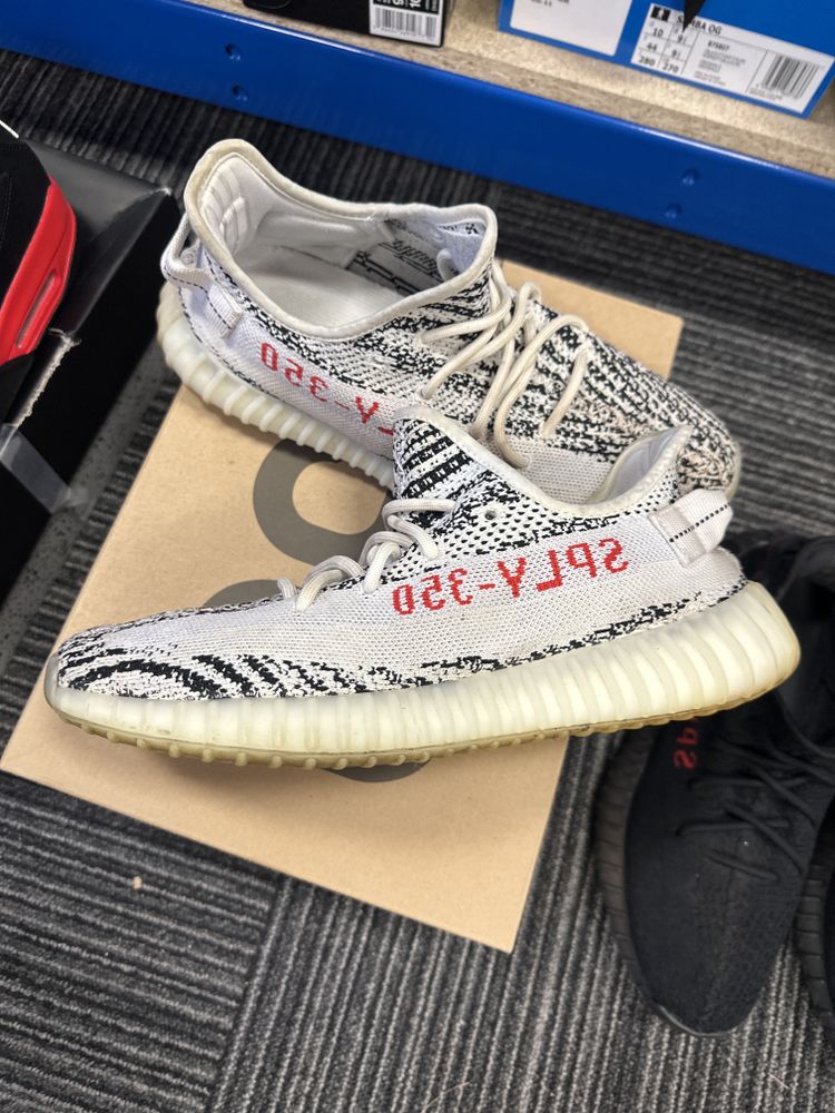 Yeezy Yeezy 350 Zebra UK 8.5 product image