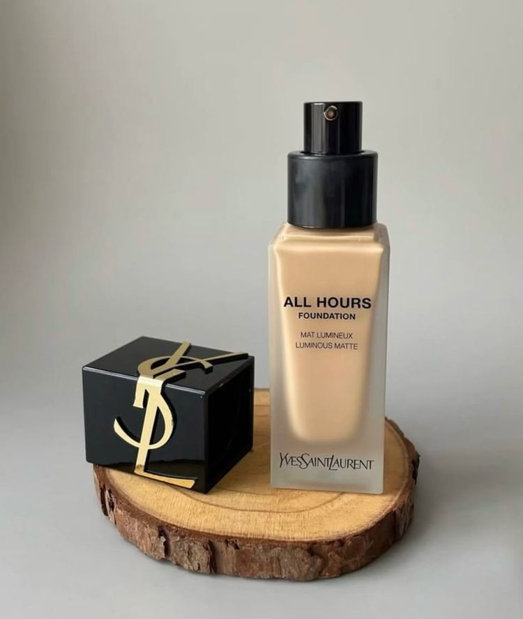 Yves Saint Laurent All Hours Foundation