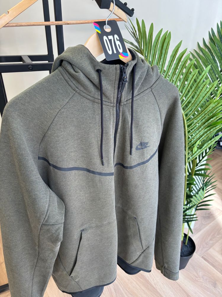 Nike Zip-Up Hoodie