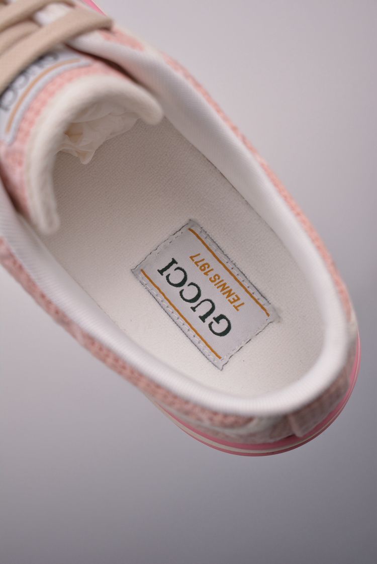 Retro casual sneakers  image 3