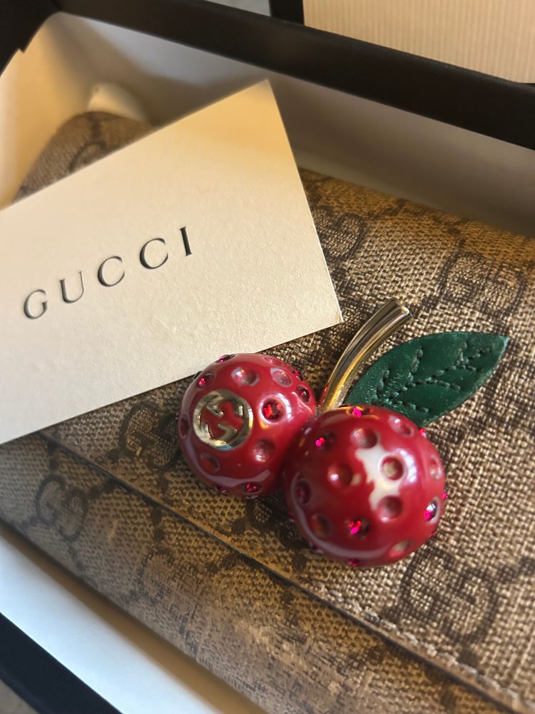 Gucci Gg Supreme Cherries Wallet 2