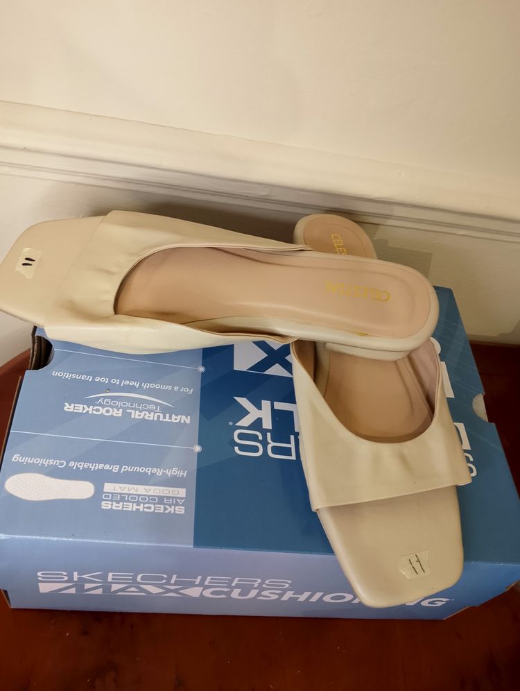 Cosmopolitan Women'S Slip-On Sandals imagen 3