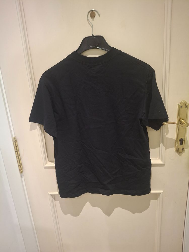 Black Graphic T-Shirt With The Drummer Print 2