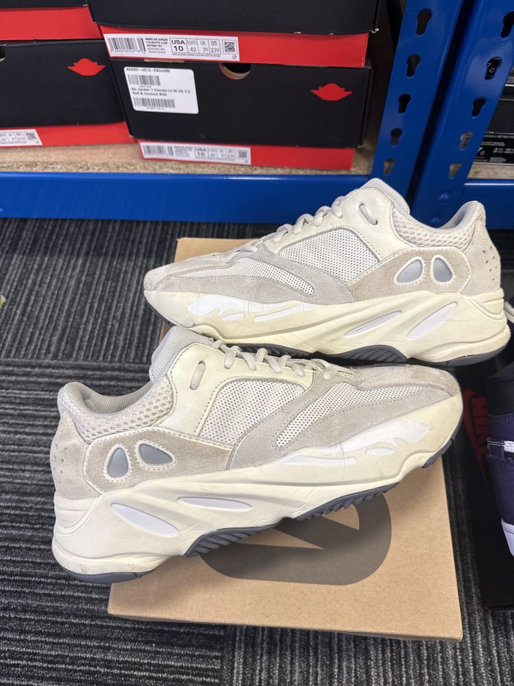 Jordan Yeezy 700 Analog UK10 product image