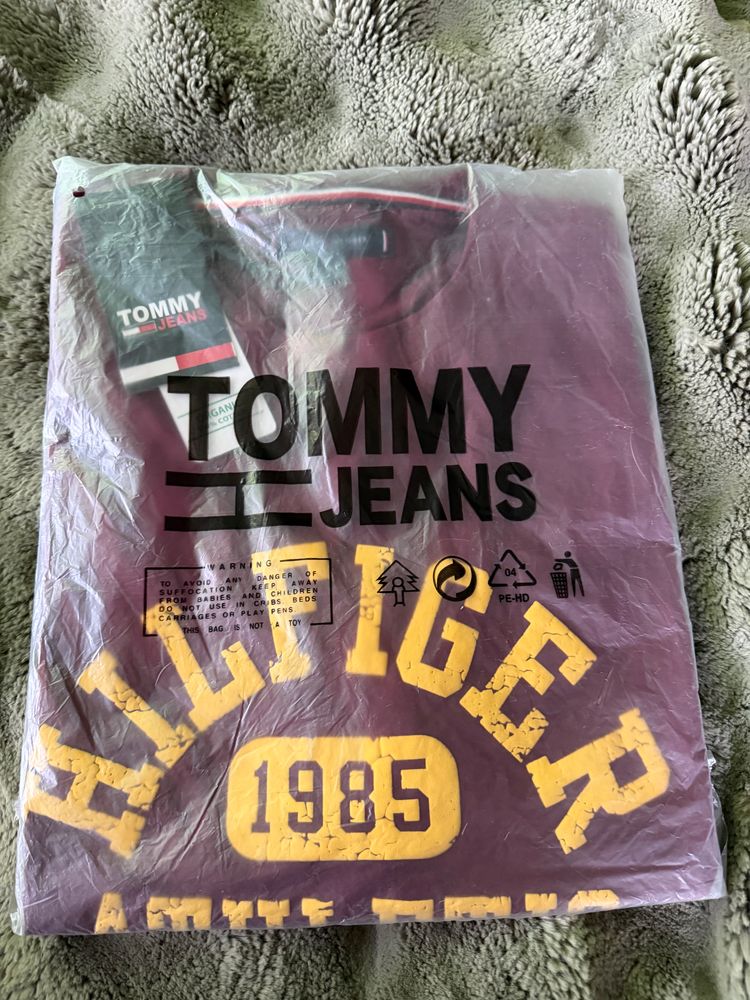 Tommy Jeans Maroon Tshirt  image 2