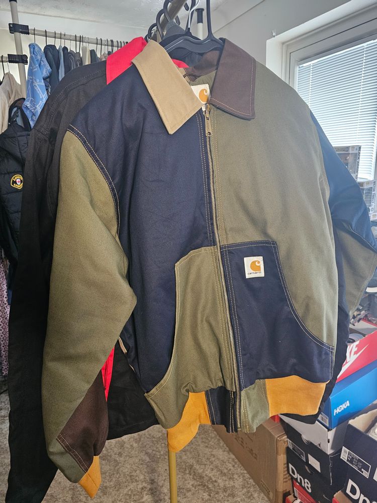Carhartt Color Block Jacket, Medium  image 1
