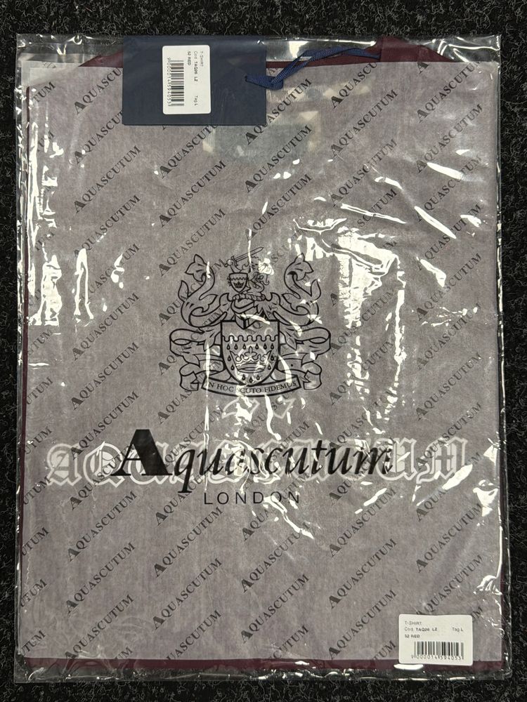 (43) taq26 Aquascutum London Tshirt 