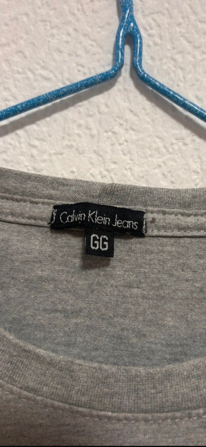 Calvin Klein Jeans Grey T-Shirt 3