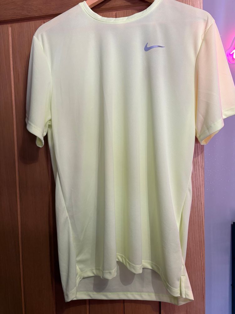 Nike Short Sleeve T-Shirt