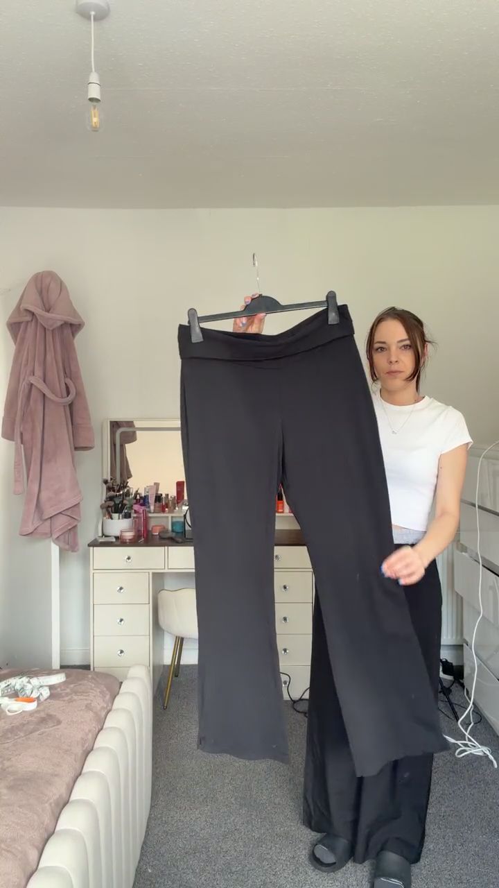 Immagine di Marks & Spencer Trousers 1