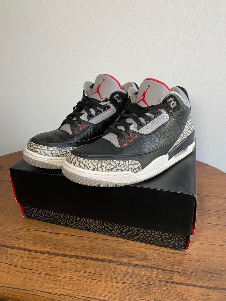 Nike Air Jordan 3 Sneakers