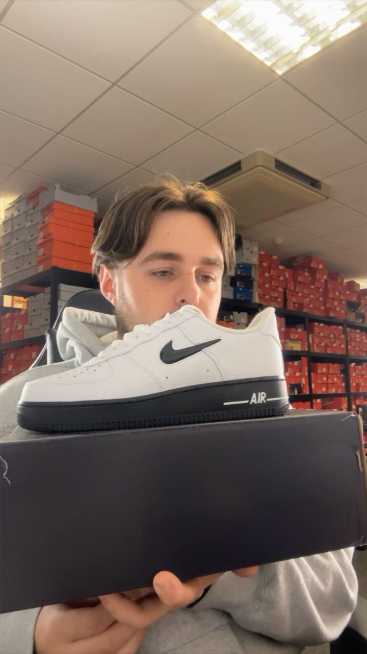 Nike nike Air Force 1 jewel white black uk8.5 hq3826-100 product image