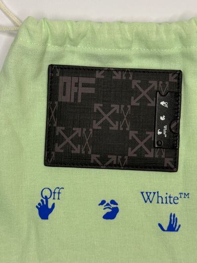 Off-White Monogram Simple Card Holder firmato Off-White nella colorazione iconica Black/Dark Grey