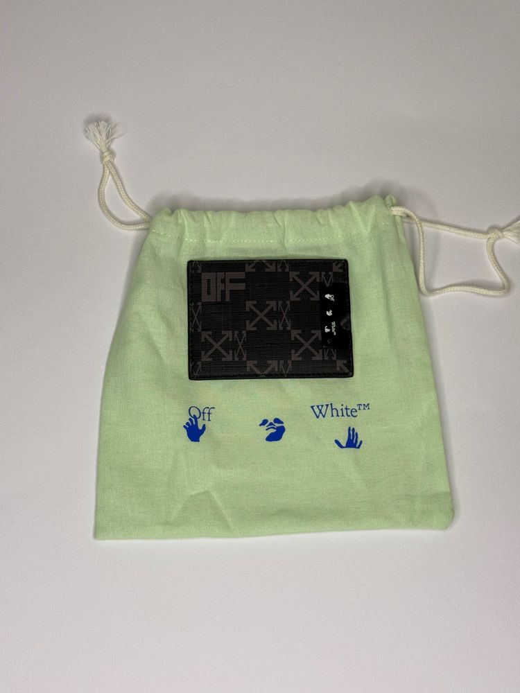 Off-White Monogram Simple Card Holder firmato Off-White nella colorazione iconica Black/Dark Grey obraz 7
