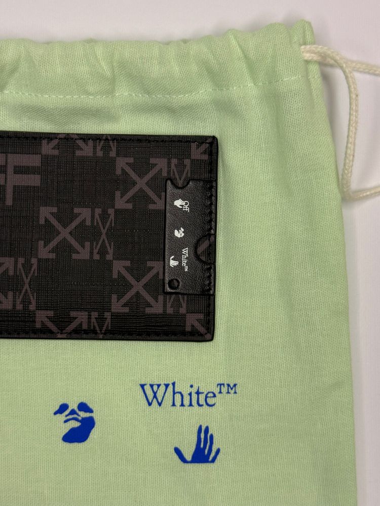 Off-White Monogram Simple Card Holder firmato Off-White nella colorazione iconica Black/Dark Grey obraz 2
