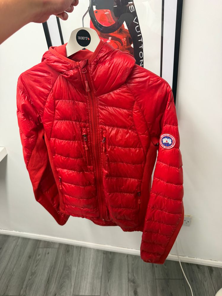 Immagine di Red Puffer Jacket 1