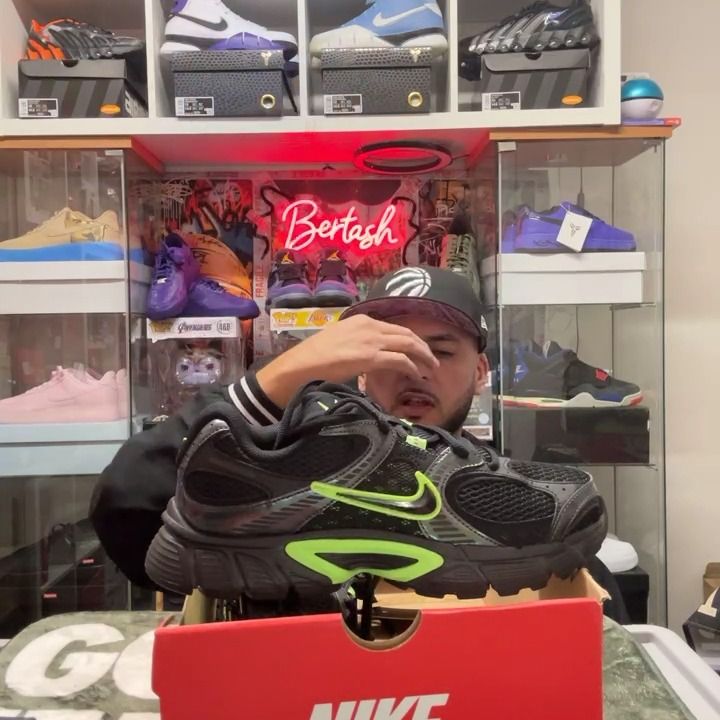 Nike UK5.5 NIKE - HALF BOX product image