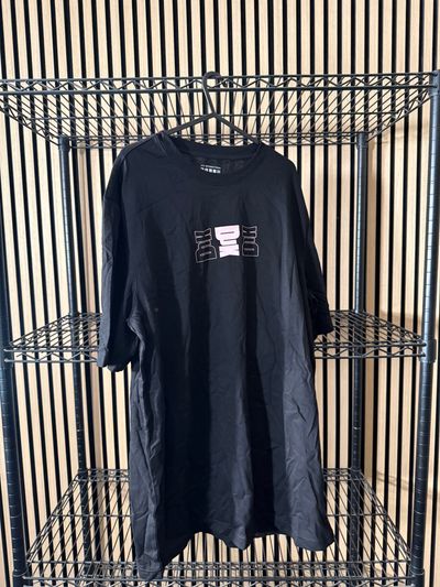 B129 DJK Black Pink Logo T-Shirt Brand New
