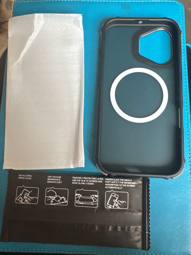 Other Black Phone Case With White Circular Magnet product image