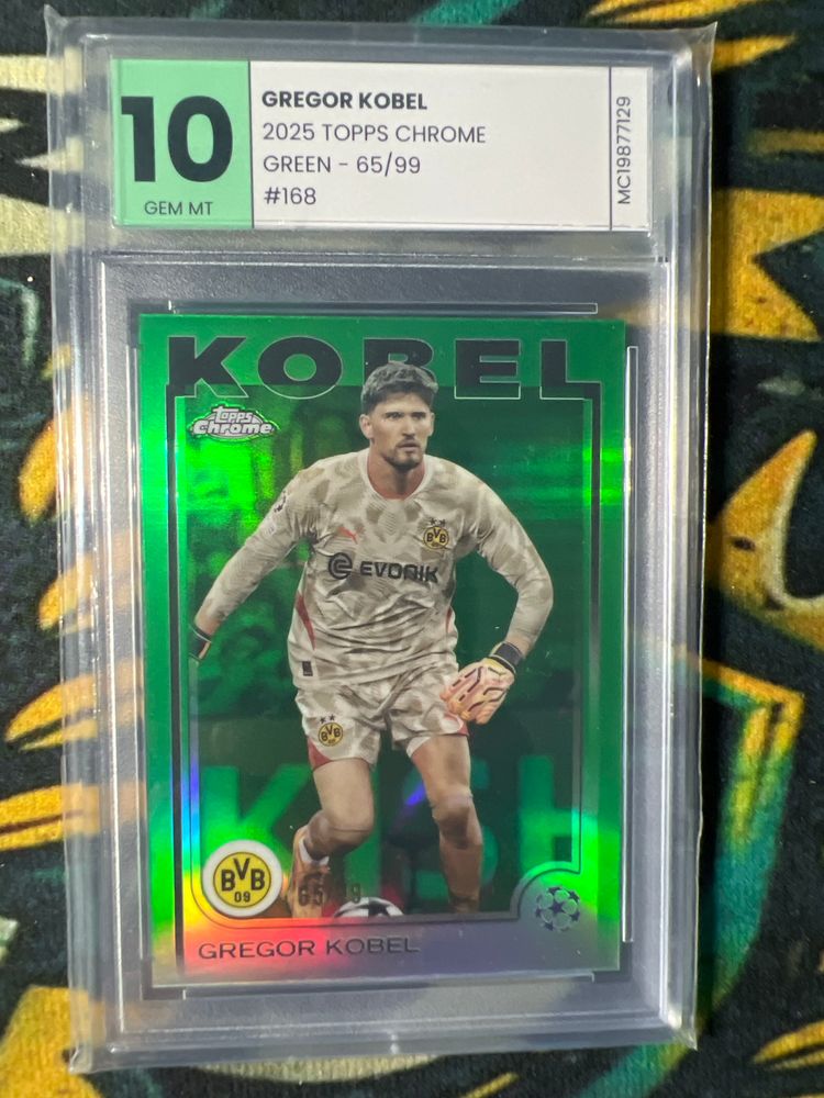 2025 Topps Chrome Green Soccer Card