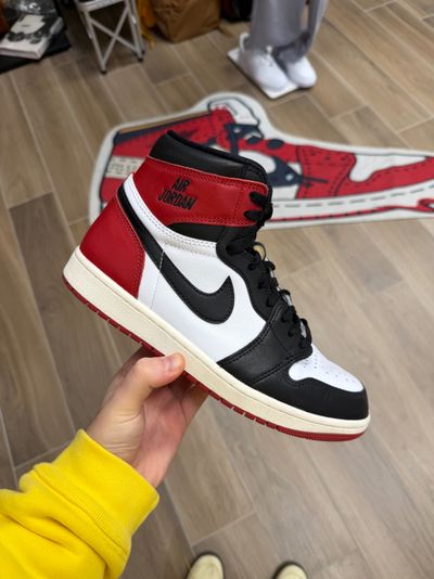 Nike Air Jordan 1 High Top Sneakers 42,5