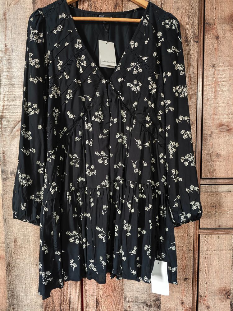 Molly Bracken Black Floral Dress imagen 3
